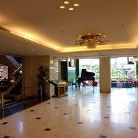 All Day Dining shizuku - 突き当り右がカフェラウンジ、左がレストランスペースになっています
