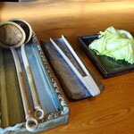 草庵 鍋島 - 朝食：嬉野の温泉湯豆腐（レタスしゃぶしゃぶ）