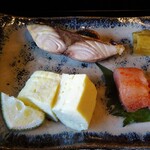 草庵 鍋島 - 朝食：焼魚（鰆）、玉子焼、明太子