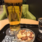 SEGAFREDO ZANETTI ESPRESSO - ビールとナッツ