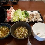  きのこ鍋＆きのこ料理専門店 何鮮菇 - 