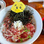 クローシュ - 名物！「牛トロ丼　大盛り」お肉が口でトロけるｩ〜！お味噌汁もついてきます！