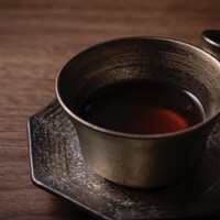 スネとテールのコンソメスープ