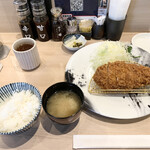 Tonkatsu Kagurazaka Sakura - ロースカツ定食