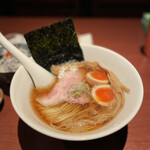 酒肴場 屯 - 津軽煮干し中華蕎麦（味玉入り）¥850