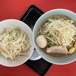 ラーメン もっけだの - 『ラーメン普通ニンニクマシマシヤサイマシマシ+味玉』