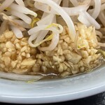 ラーメン もっけだの - 『ラーメン普通ニンニクマシマシヤサイマシマシ+味玉』のマシマシニンニク