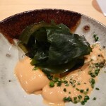 鮨 さかい - ワカメで残ったあん肝ソースを頂きました