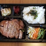 肉料理と赤ワイン ニクバルダカラ - 