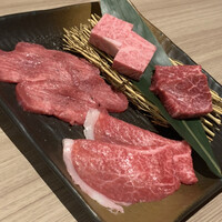 近江うし 焼肉 にくTATSU 青山本店 - 