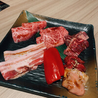 近江うし 焼肉 にくTATSU 青山本店 - 
