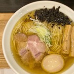 サッポロ ラーメン ハチ - 中華そば　塩