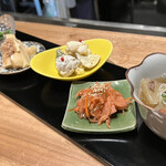 Sake To Hakata Meshi San San - おばんざいの盛合せ