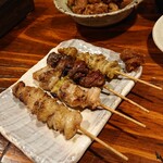 炭焼き備中家 - 皮、砂肝、ねぎま、ぼんじり(注文してない)