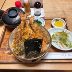 天ぷら天平 - 大海老天丼（赤出し付） 1600円
            ご飯大盛り +100円