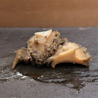 まんてん鮨 日比谷オクロジ店 - 煮アワビ