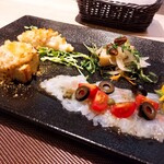 Trattoria MUTSUMI - 【前菜】「北海道産おまかせ魚介前菜盛り合わせ」
      平目香草パン粉焼き、ホッケ、スズキカルパッチョ地中海風