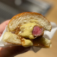 お肉屋 けいすけ 三男坊 - シャトーブリアンのヒレカツスライダーバーガー