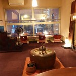 空 - 火鉢のあるウェイティングルーム