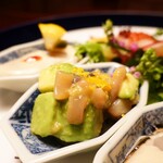 空 - アボカドと塩辛和え