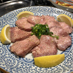 たまには焼肉マルヒ - 黒タン塩