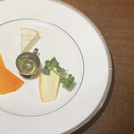 和フレンチバル村塾 屋根裏 別邸 - ・カマンベールチーズ
      ・ミモレットチーズ
      ・ロッソ・ディ・ランガ