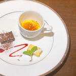 和フレンチバル村塾 屋根裏 別邸 - ・チョコレートテリーヌ
      ・チーズテリーヌ
      ・クレームブリュレ　