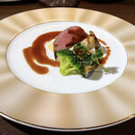 和フレンチバル村塾 屋根裏 別邸 - ・大麦牛ウワミスジのロースト　赤ワインソース
      マッシュポテト　エリンギ　茄子　ブロッコリー　カブ