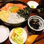 樂旬堂 坐唯杏 - 真カジキの海鮮大トロ丼御膳　1580円