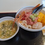 青森魚菜センター - のっけ丼