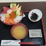 市場食堂 - 特選海鮮丼　1530円