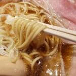 ラーメン大戦争 せんば心斎橋店 - プリプリ麺