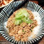 らーめん 鶏喰 - ピリ辛鶏そぼろご飯