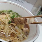 らぁ麺 団欒 - 厚みのあるチャーシュー