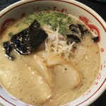 一心不乱 - トッピングは チャーシュー  モヤシキクラゲ  海苔  青ネギ