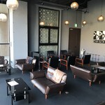 Shisha salon Deuxxx - 高い天井がポイントです！