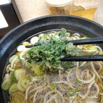 ふじ - 春菊の苦みが好きです