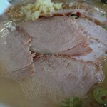 江ちゃんラーメン - スープ側からパシャリ〜(꒪꒳꒪)〜