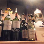 オレンジ - (p≧ω≦q)♪店内：私の席の目の前のカウンター