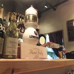 オレンジ - (o>ω<o)カウンター♪レーベンブロイ樽も置いています♪