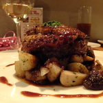 オレンジ - (ノ∇≦❤)牛フィレ肉のステーキ　フォアグラのソテー添え　トリュフソースで：1680円♪