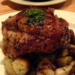 オレンジ - (ノ∇≦❤)このボリューム素敵すぎでしょ！牛フィレ肉のステーキ　フォアグラのソテー添え　トリュフソースで：1680円♪