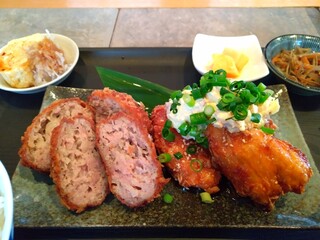 Bisutoro Kon - ■黒豚メンチカツ&チキン南蛮定食