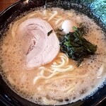 横浜家系ラーメン 春吉家 - 