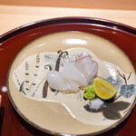 礒田 - 料理写真:真鯛とスミイカのお造り