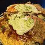 Hiroshima Okonomiyaki Hopukinsu - チーズ肉たまそば1,000円にLINE登録キャンペーンのトッピング一品無料で豚Wを半分に