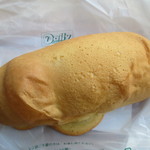 デイリーヤマザキ - 料理写真:ミルクロール １２０円