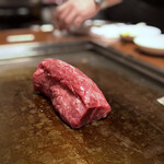 オカダ食品株式会社 - ローストビーフ用極上赤身肉 500g 焼き焼き風景