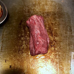 オカダ食品株式会社 - ローストビーフ用極上赤身肉 500g 焼き焼き風景