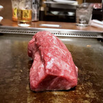 オカダ食品株式会社 - ローストビーフ用極上赤身肉 500g 焼き焼き風景